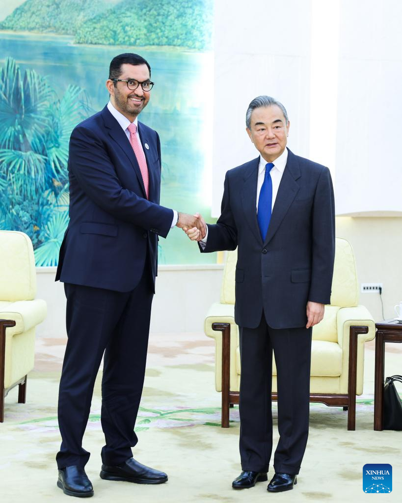 Diplomata chinês de alto escalão se reúne com presidente designado da COP28