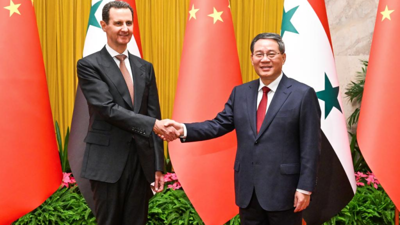 Premiê chinês reúne-se com presidente sírio em Beijing