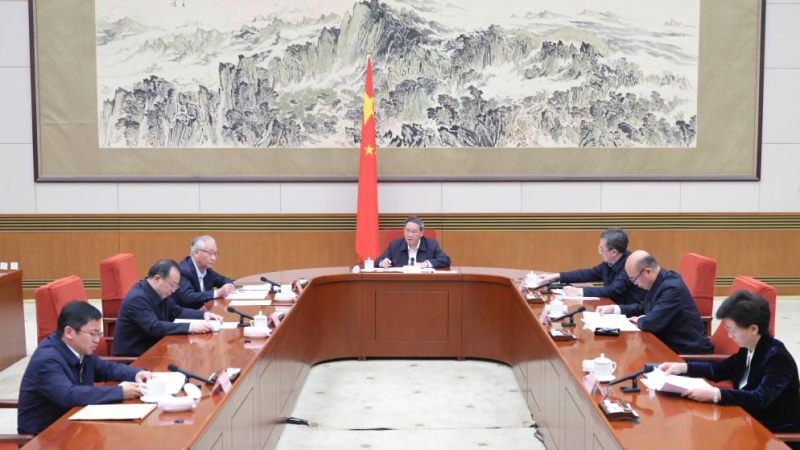 Premiê chinês destaca propriedade intelectual na busca de desenvolvimento impulsionado pela inovação