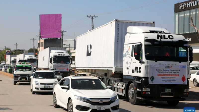 Atividade econômica do Paquistão aumenta com o comércio no TIR facilitado pelo CECP