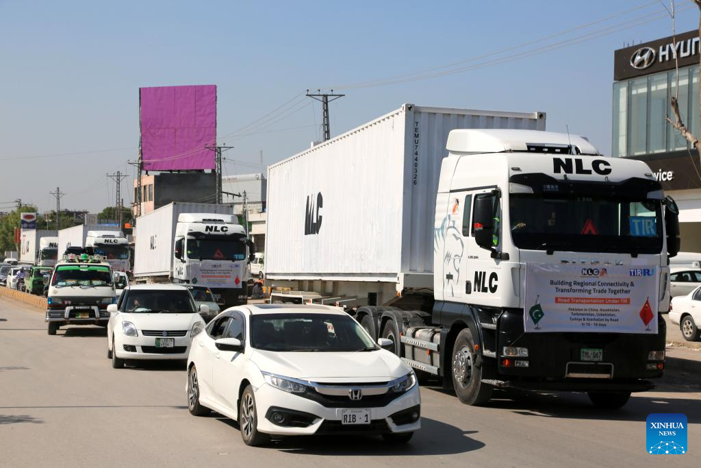 Atividade econômica do Paquistão aumenta com o comércio no TIR facilitado pelo CECP