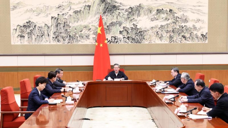 Primeiro-ministro chinês destaca melhoria do ambiente de negócios e reforço da vitalidade do mercado