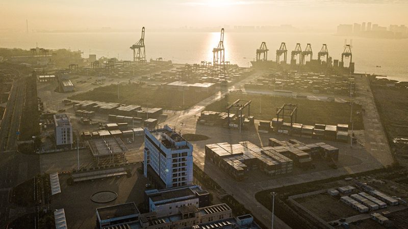 Economia chinesa supera meta de crescimento com PIB atingindo recorde