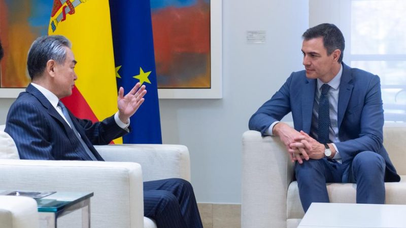 China e Espanha elevarão laços bilaterais a nível mais alto, diz chanceler chinês