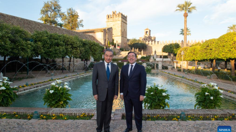Chanceler chinês destaca ganha-ganha como futuro da humanidade