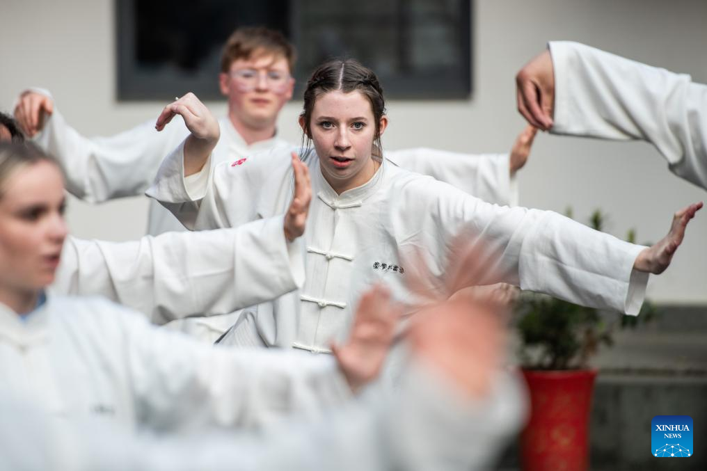 Destaque: Encontro incrível de jovens americanos com a cultura chinesa
