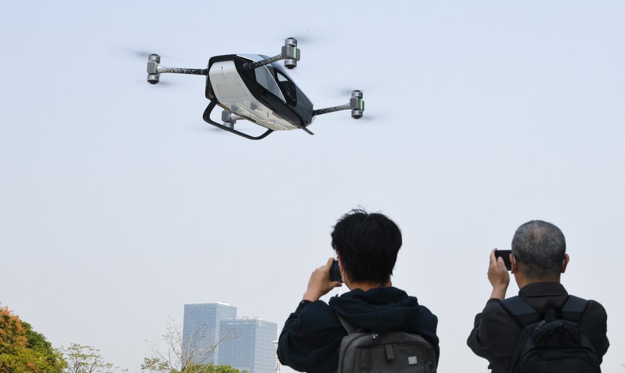 Empresa chinesa produzirá carros voadores na Eslováquia