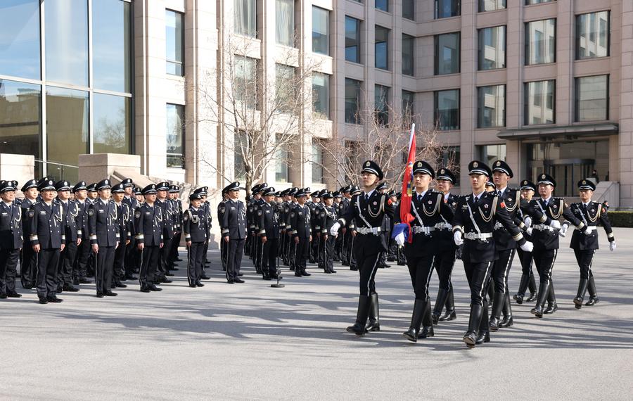 Polícia chinesa lança campanha contra bebidas alcoólicas falsificadas