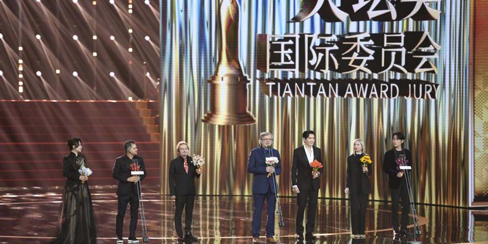 Filmes brasileiros atraem atenção do público chinês no 14º Festival Internacional de Cinema de Beijing