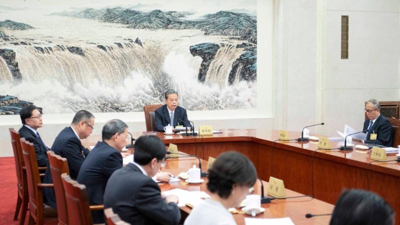 Legisladores chineses de alto escalão se reúnem em meio a sessão legislativa