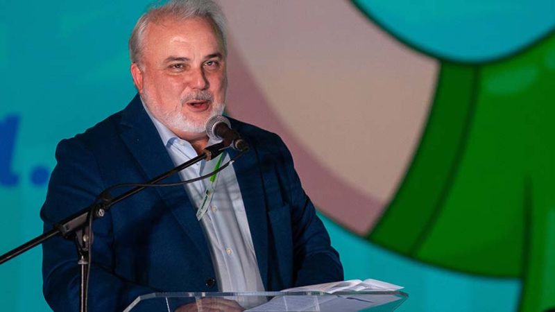 Petrobras anuncia acordo com chinesa CNCEC para transição energética e energias renováveis