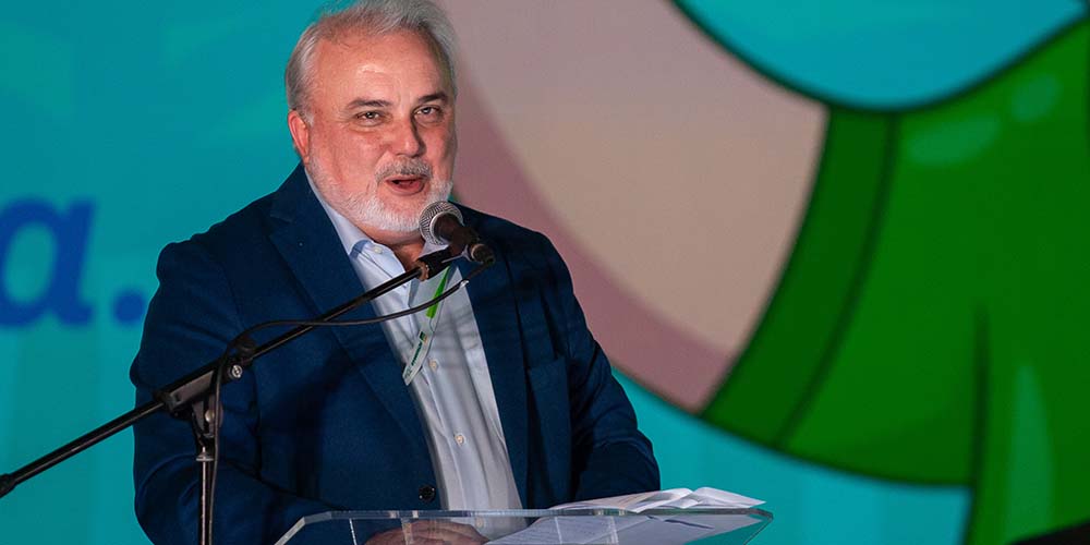 Petrobras anuncia acordo com chinesa CNCEC para transição energética e energias renováveis