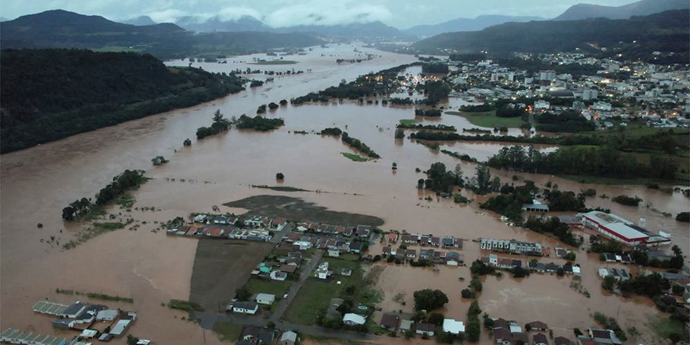 Sobe para 10 número de mortos por enchentes no estado brasileiro do Rio Grande do Sul