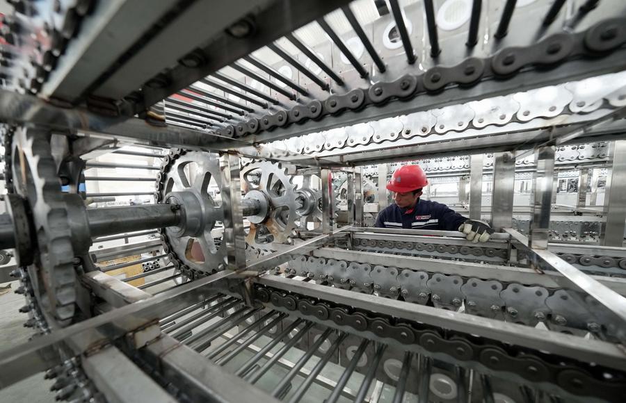 China avança na revisão administrativa relacionada a empresas para melhorar ambiente de negócios