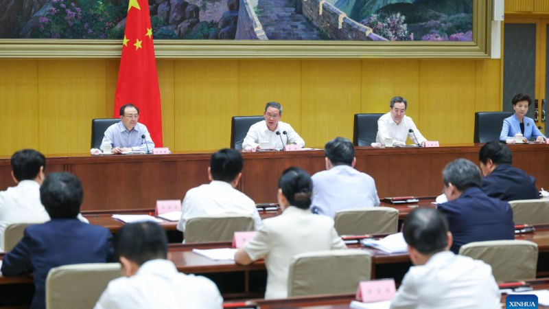 Premiê chinês enfatiza avanço da reforma sobre aumento da idade de aposentadoria