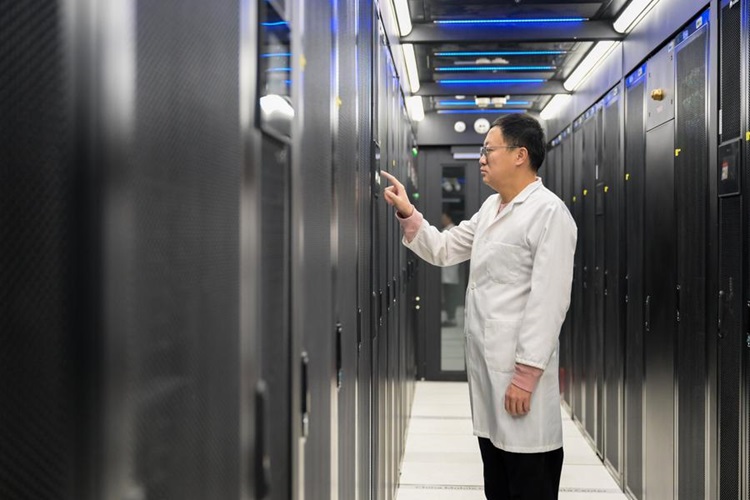 China emite diretrizes sobre melhoria do desenvolvimento e utilização de recursos de dados