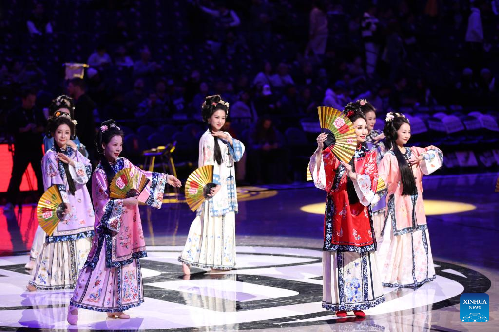 Brooklyn Nets comemora Ano Novo Chinês em jogo contra Sacramento Kings
