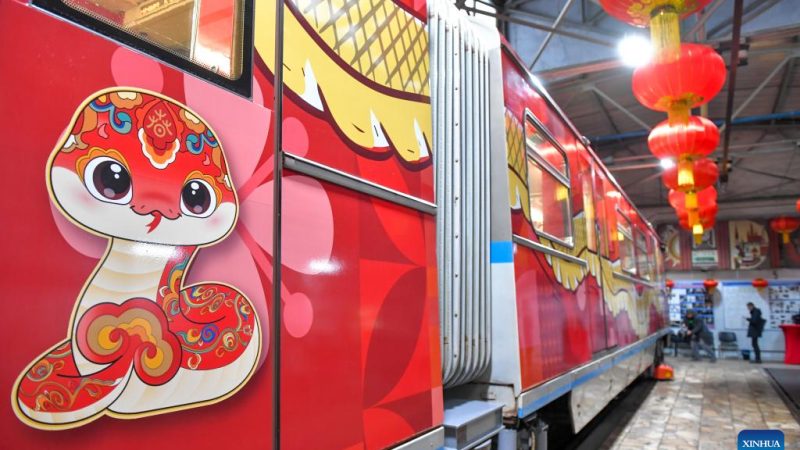 Rússia lança trem temático em homenagem ao Ano Novo Chinês