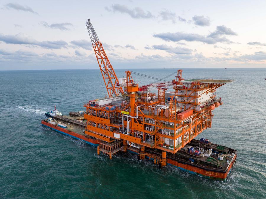  Começa operação de megacampo petrolífero de rocha metamórfica no Mar de Bohai, na China