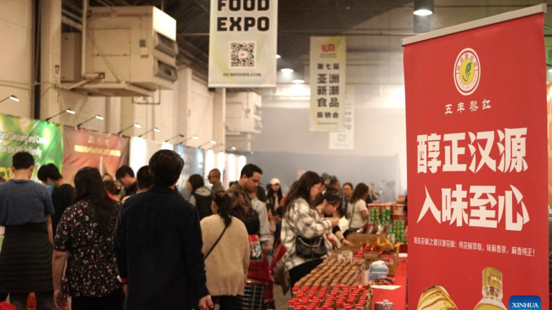 Iguarias chinesas cativam consumidores americanos na Exposição de Alimentos Asiáticos