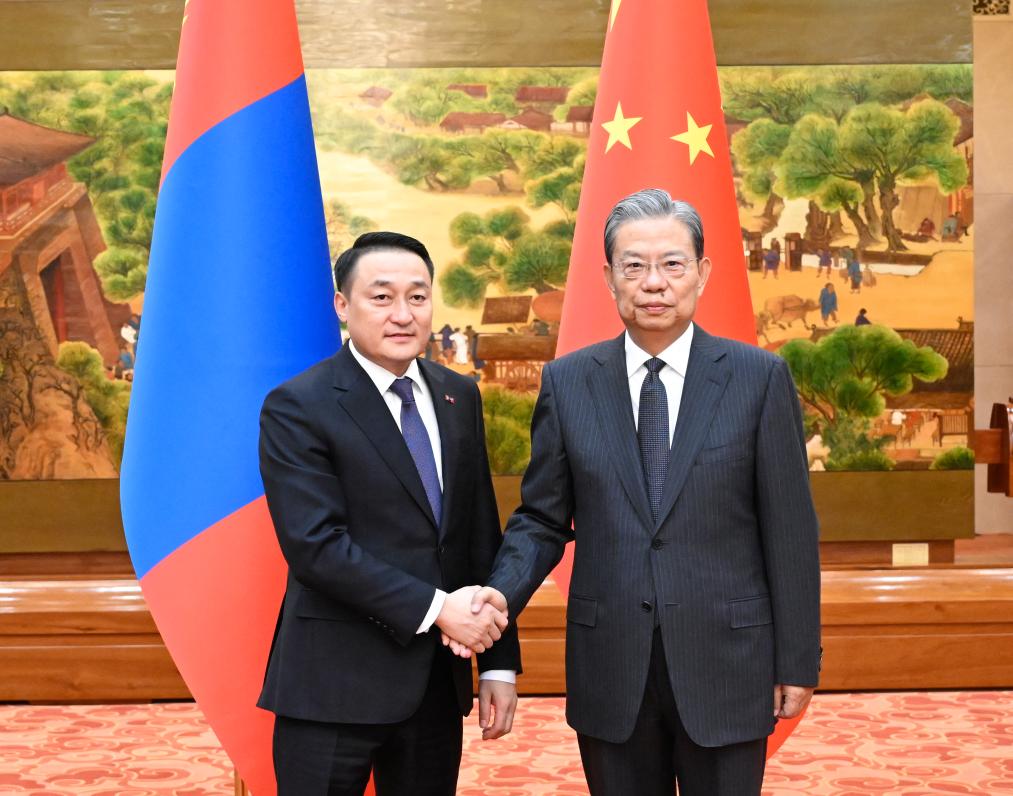 Mais alto legislador da China conversa com presidente do Parlamento da Mongólia