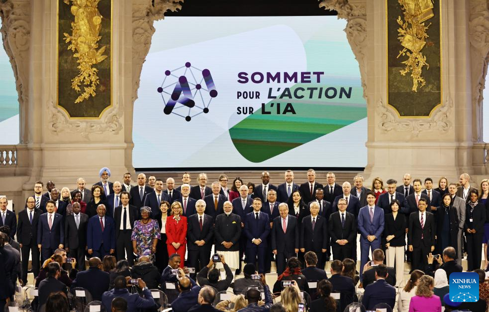 China está disposta a promover desenvolvimento da IA com outros países, diz vice-premiê chinês