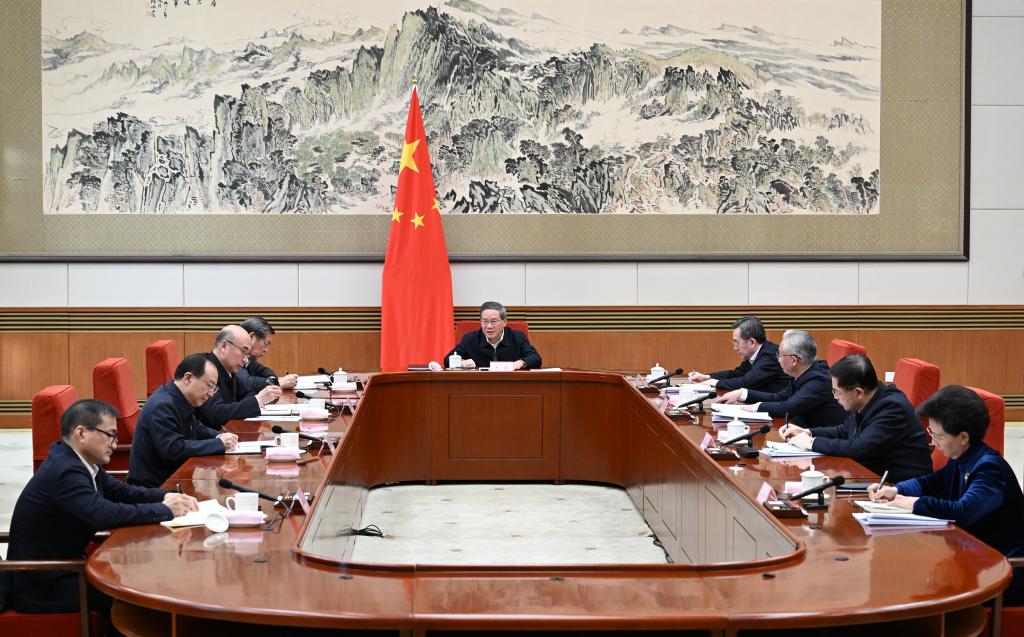 Premiê chinês enfatiza incentivo ao consumo e expansão da demanda doméstica