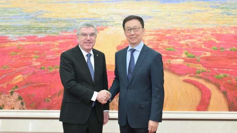 China está disposta a aprofundar cooperação com COI em mais áreas, diz vice-presidente chinês