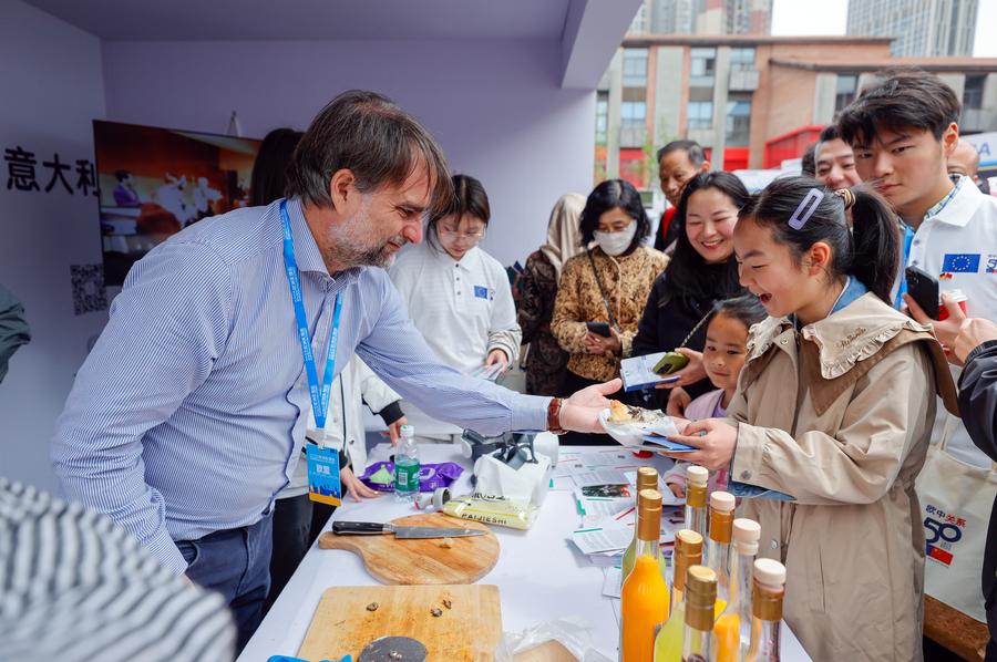 Mercado de pizza na China deve ultrapassar US$ 13,9 bilhões nos próximos cinco anos