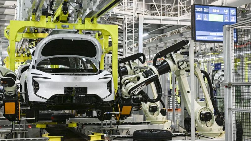 Observatório Econômico: Empresas industriais chinesas relatam crescimento mais rápido dos lucros em meio à recuperação econômica