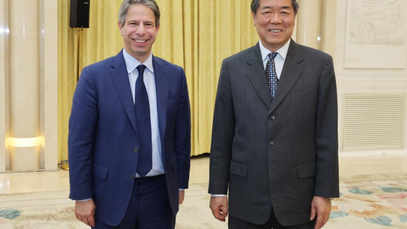 Vice-premiê diz que instituições financeiras com capital dos EUA são bem-vindas no mercado de capitais da China