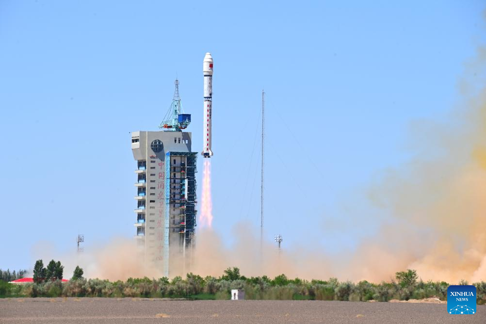 China lança constelação de satélites de computação espacial