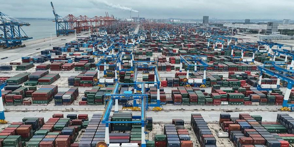 Valor do comércio internacional de bens e serviços da China aumenta 6% em abril