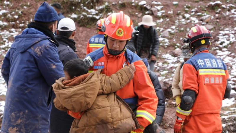 3 mortos e 7 desaparecidos em deslizamento de terra em Xizang na China