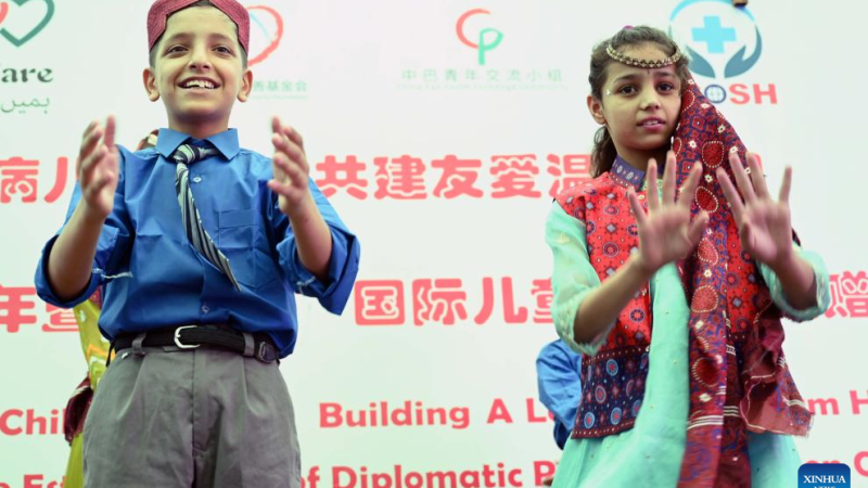 Abrigo apoiado pela China oferece esperança e cuidados a órfãos paquistaneses