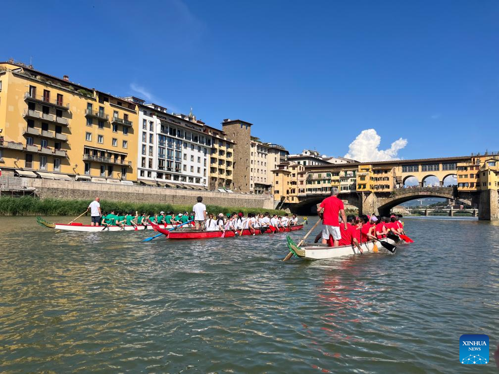 Florença celebra o Festival do Barco do Dragão com cores, cultura e união