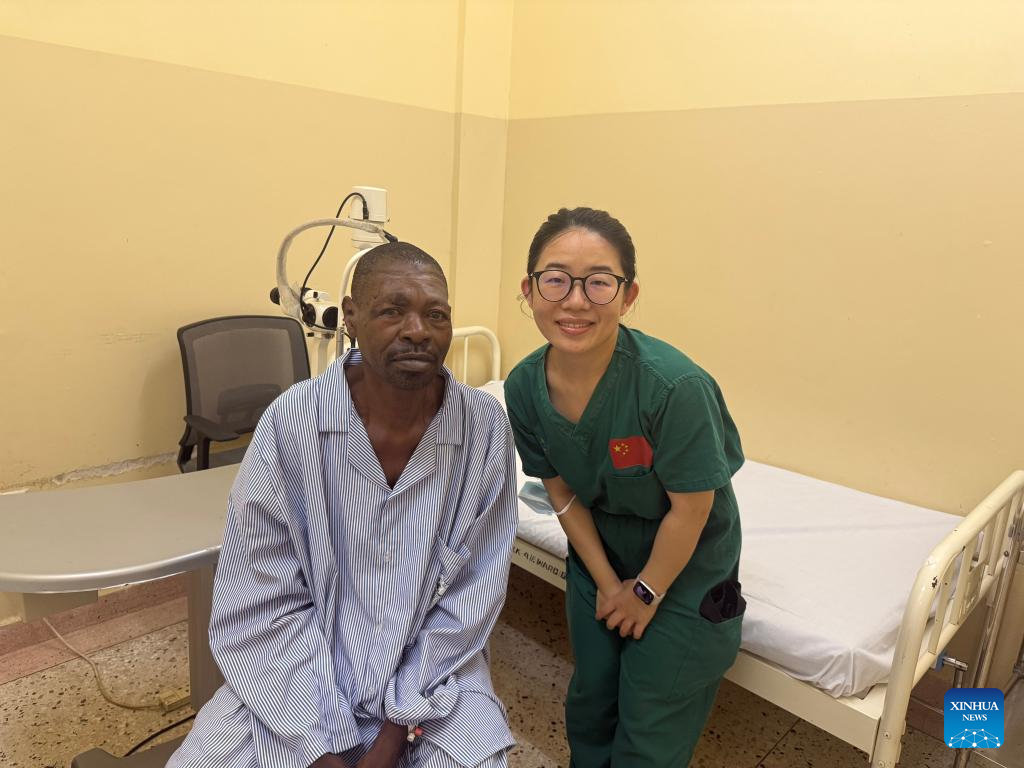 Médicos chineses restauram rosto e dignidade de homem de Zanzibar com cirurgia transformadora