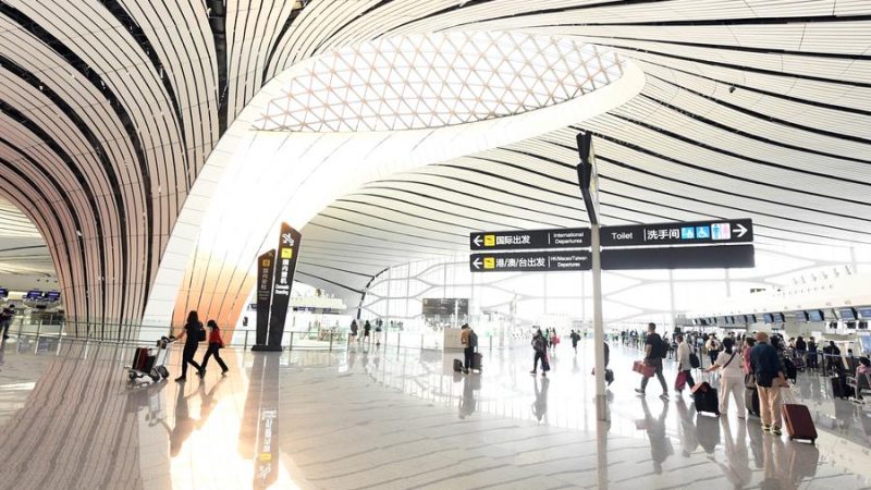 Aeroportos de Beijing registram aumento significativo em reembolso de impostos para viajantes do exterior