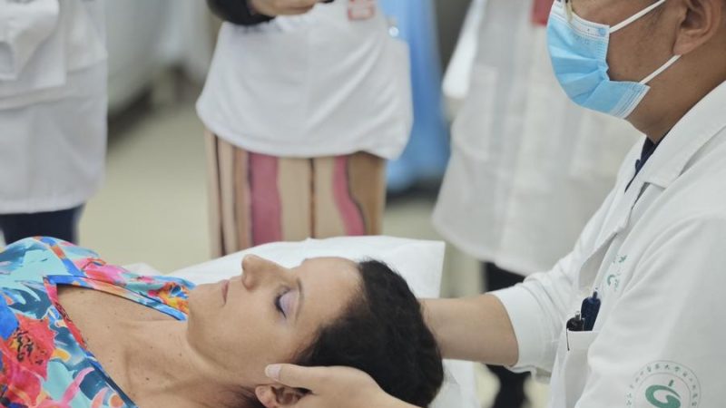 Brasileiro tem comprometimento com medicina chinesa há mais de duas décadas