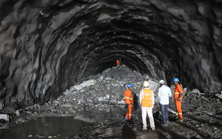 Concluído túnel de descarga de água do maior projeto hidrelétrico construído por empresa chinesa em Angola