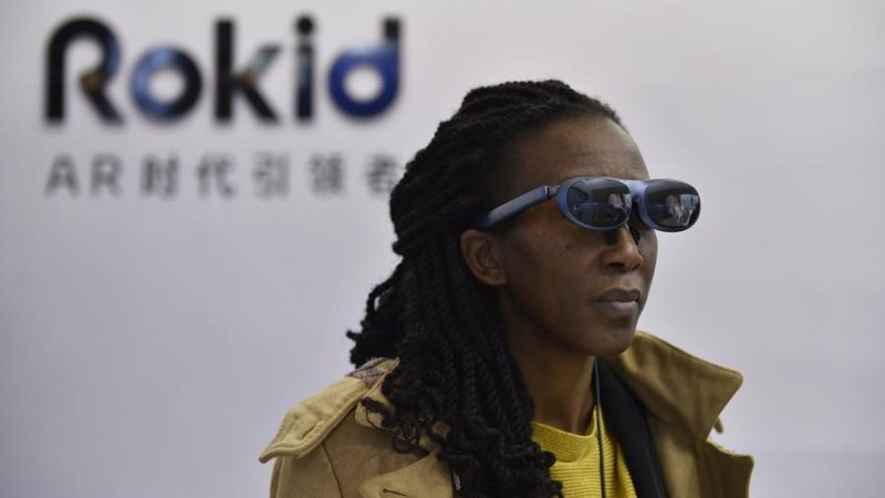 Empresa chinesa Rokid lança óculos inteligente capaz de realizar pagamentos por comando de voz