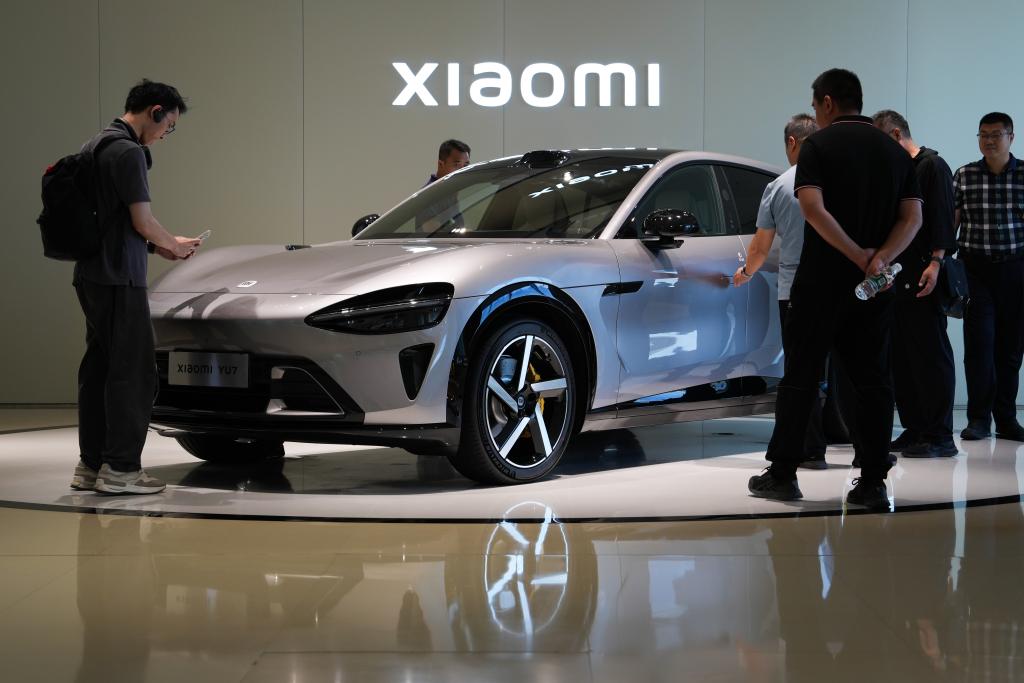 Xiaomi, da China, anuncia seu primeiro SUV elétrico e óculos com IA