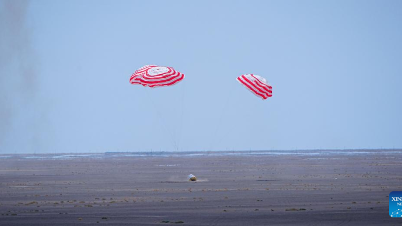 Nova geração da espaçonave tripulada da China completa teste de voo de escape a altitude zero