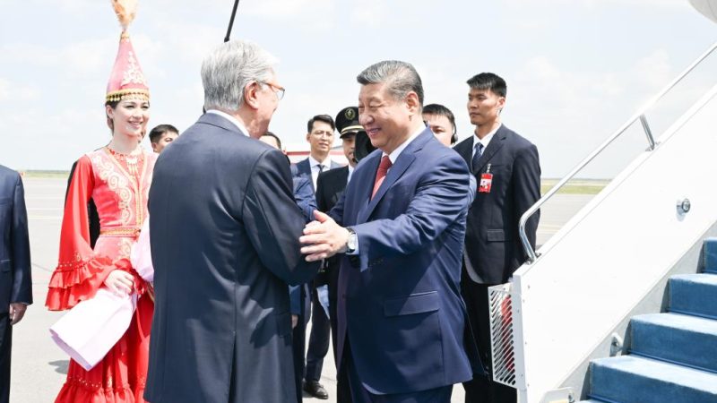 Xi chega a Astana para Cúpula China-Ásia Central