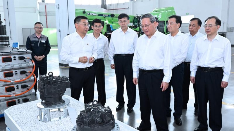 Premiê chinês enfatiza inovação e demanda para impulsionar crescimento