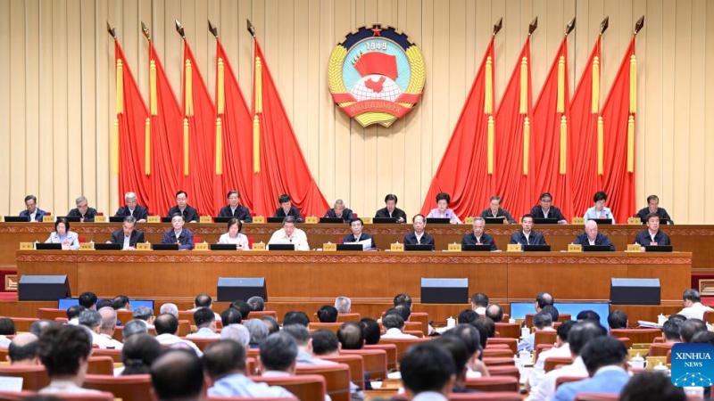 Conselheiros políticos de alto escalão se reúnem para discutir reformas econômicas