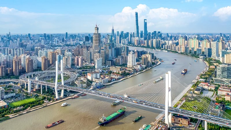 China atinge com antecedência meta de IED 2021-2025