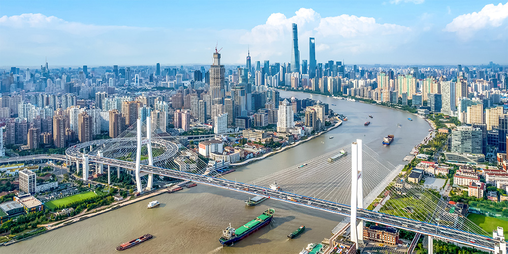 China atinge com antecedência meta de IED 2021-2025