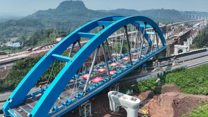 Investimento ferroviário da China aumenta 5,5% no primeiro semestre