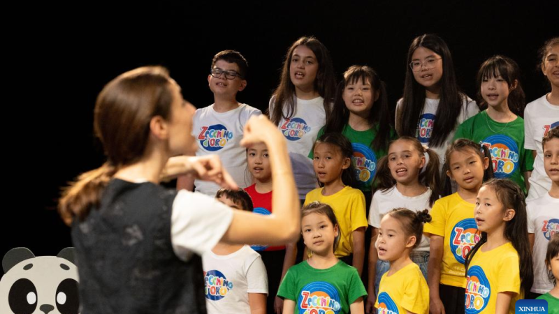 Jovens vozes em harmonia – corais italiano e chinês se unem em Bolonha